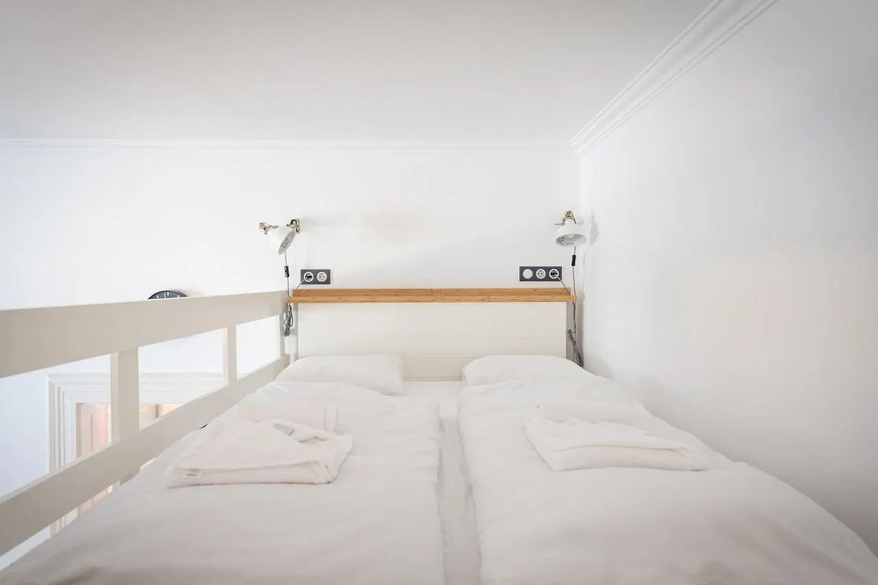 Apartment Youth Motive Studio With Gallery Budapest