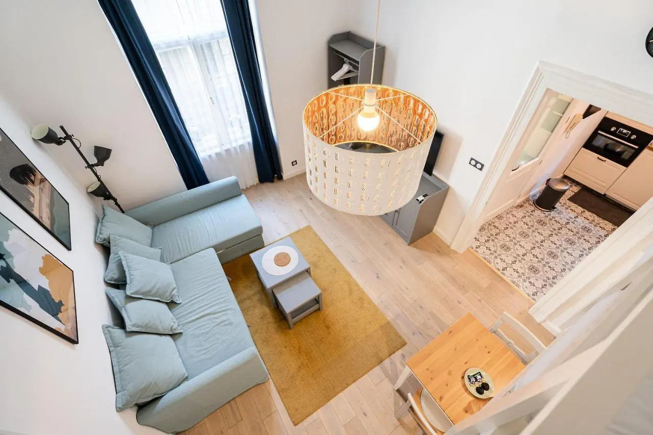 Apartment Youth Motive Studio With Gallery Budapest
