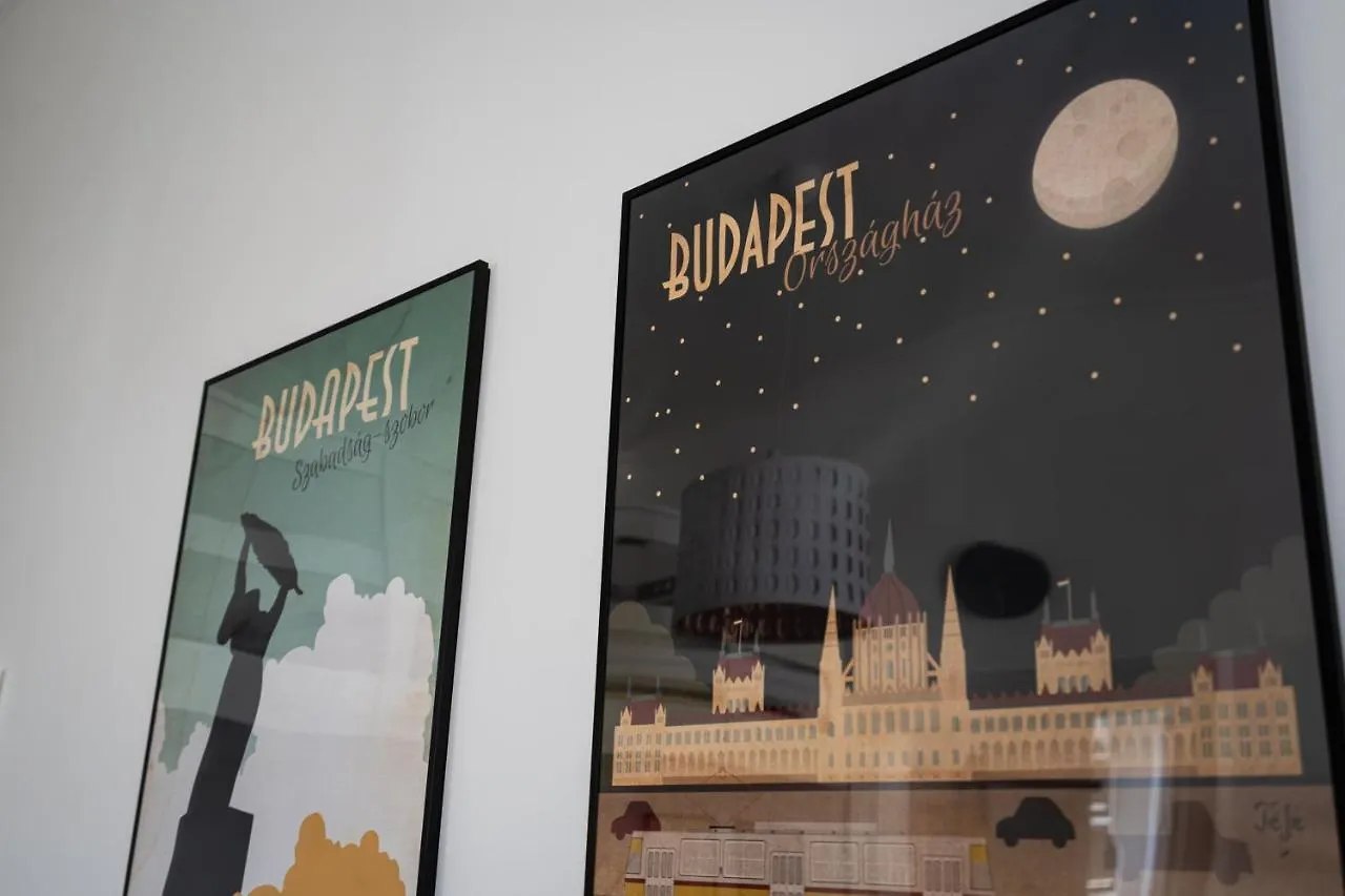 Apartment Youth Motive Studio With Gallery Budapest