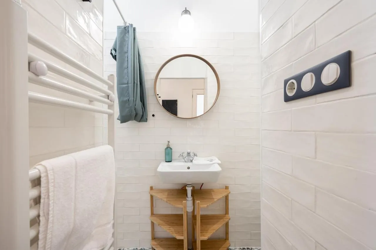 Youth Motive Studio With Gallery Budapest